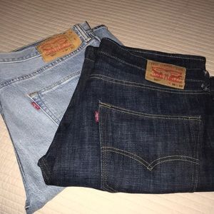 2 pairs of Levi jeans